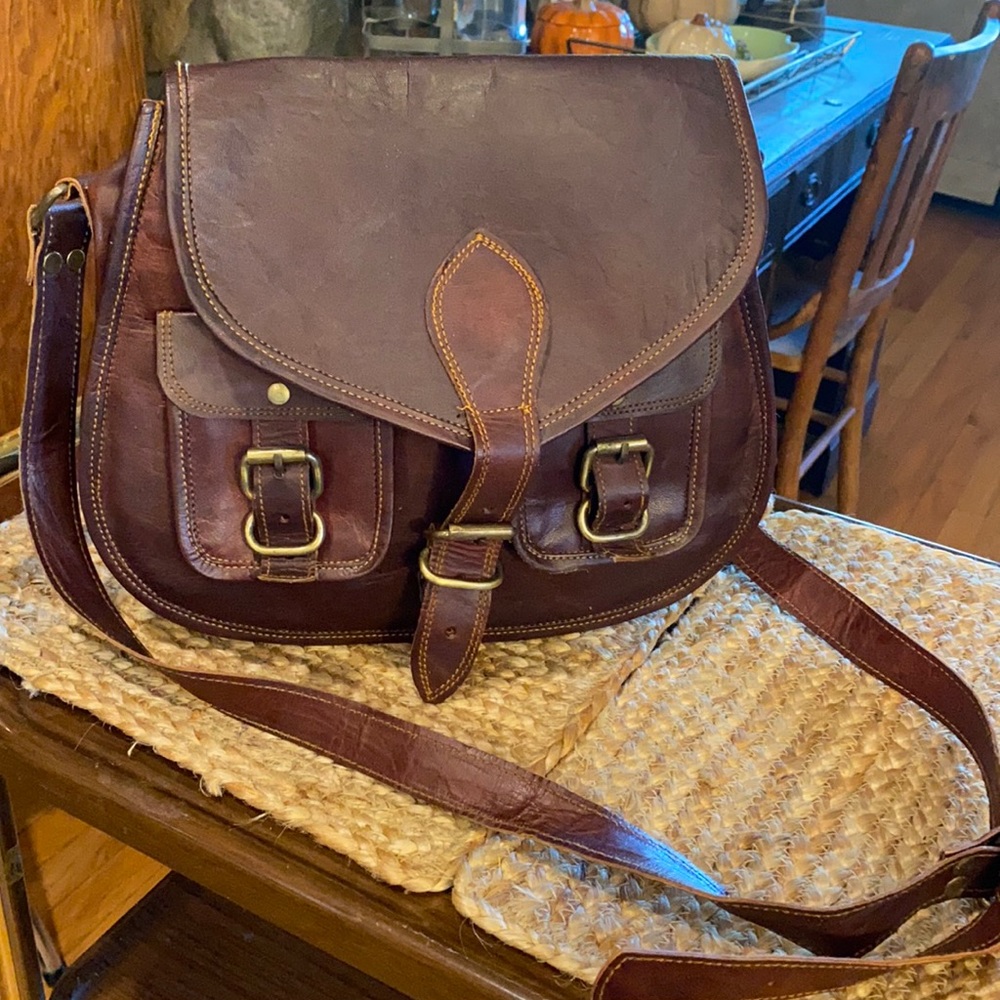 Leather messenger bag